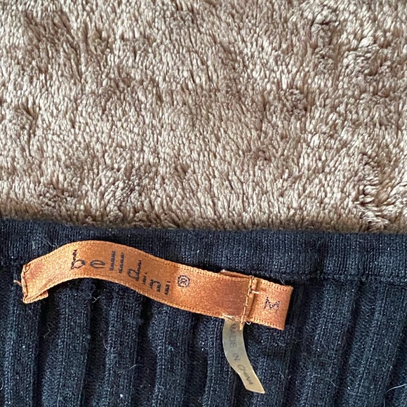 Cute crop sweater - Picture 1 of 2